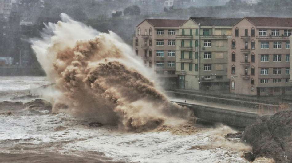 Supertaifun "Lekima" erreicht Ostküste Chinas