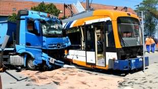 Neun Verletzte nach Unfall mit Straßenbahn in Mannheim