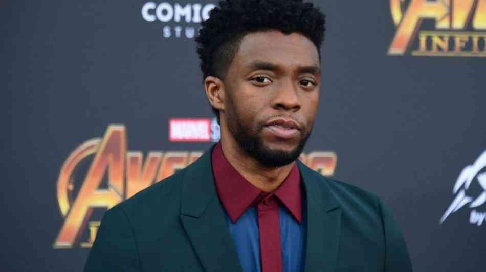 "Black Panther"-Star Boseman holt bei MTV-Ehrung echten Helden auf die B