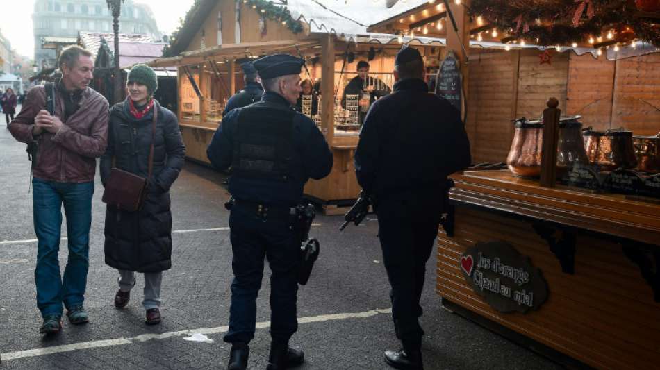 Straßburger Weihnachtsmarkt ein Jahr nach Anschlag eröffnet