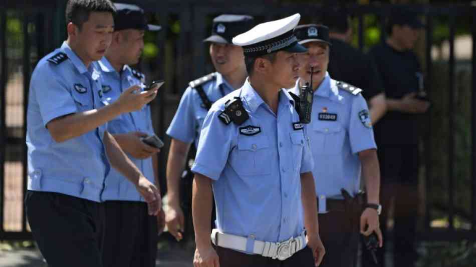 Polizei: Kleiner Sprengsatz l