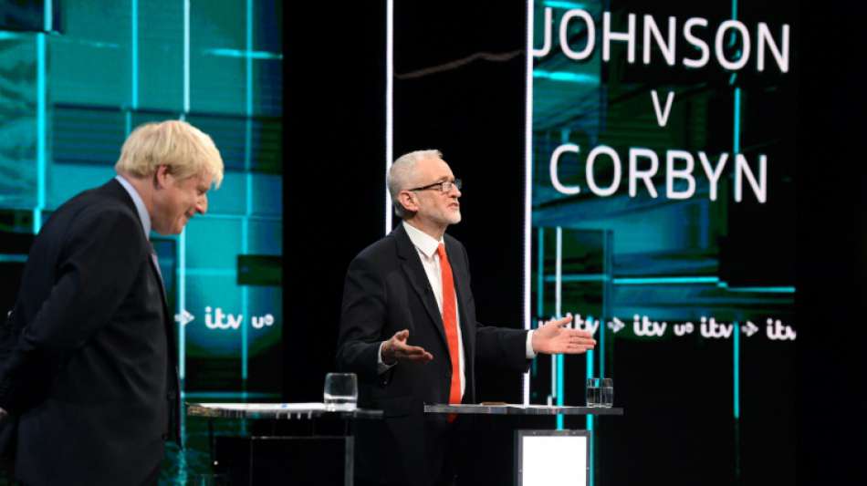 Johnson und Corbyn liefern sich vor Wahl ersten Schlagabtausch in Fernsehdebatte
