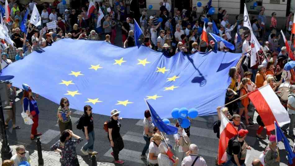 Tausende Polen demonstrieren gegen nationalkonservative Regierung