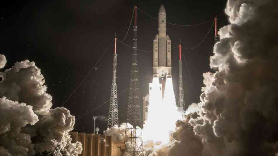 Weltraumbahnhof Kourou: Ariane-5-Rakete bringt Satelliten ins All