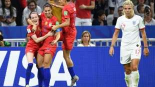 Glückliches 2:1 gegen England: USA greifen nach dem vierten Stern