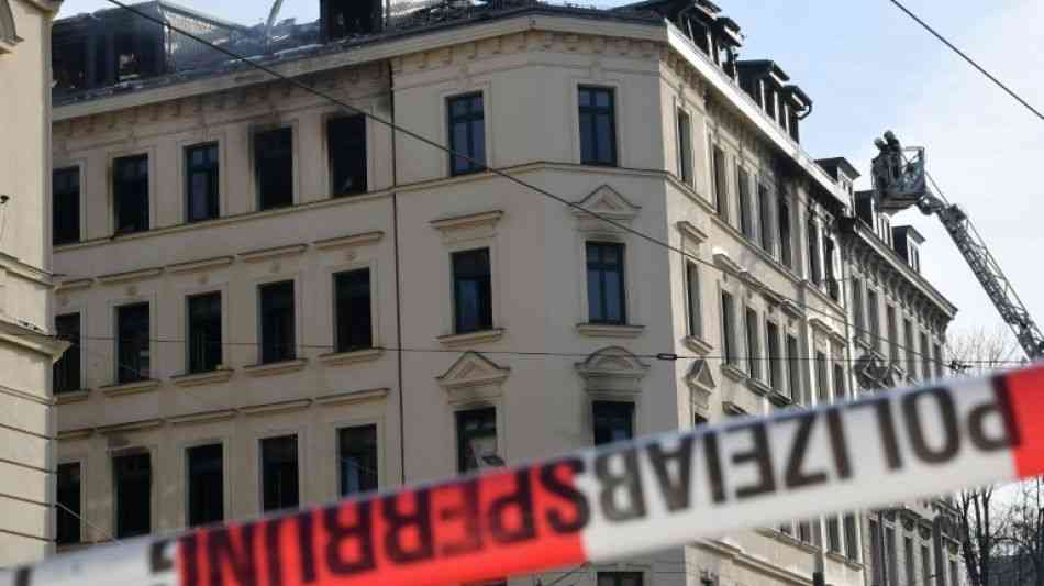 Ein Toter und viele Verletzte bei Brand in Leipziger Mehrfamilienhaus