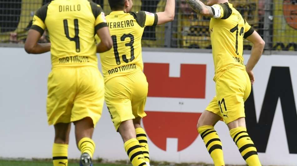 Sieg in Freiburg: Effektiver BVB wieder an den Bayern dran