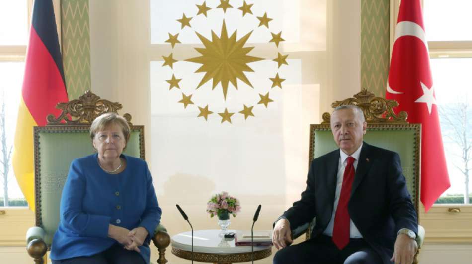 Merkel vereinbart mit Erdogan Gespräche über in der Türkei festgehaltene Deutsche
