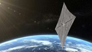 Sonnensegel-getriebenes Raumschiff "LightSail 2" erfolgreich unterwegs