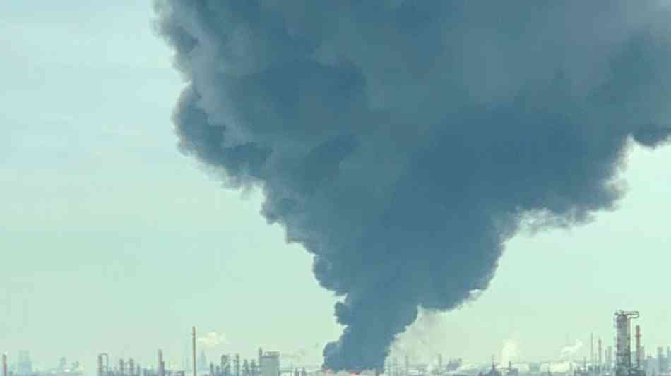 Großbrand in Chemiewerk in Houston nach drei Tagen gelöscht