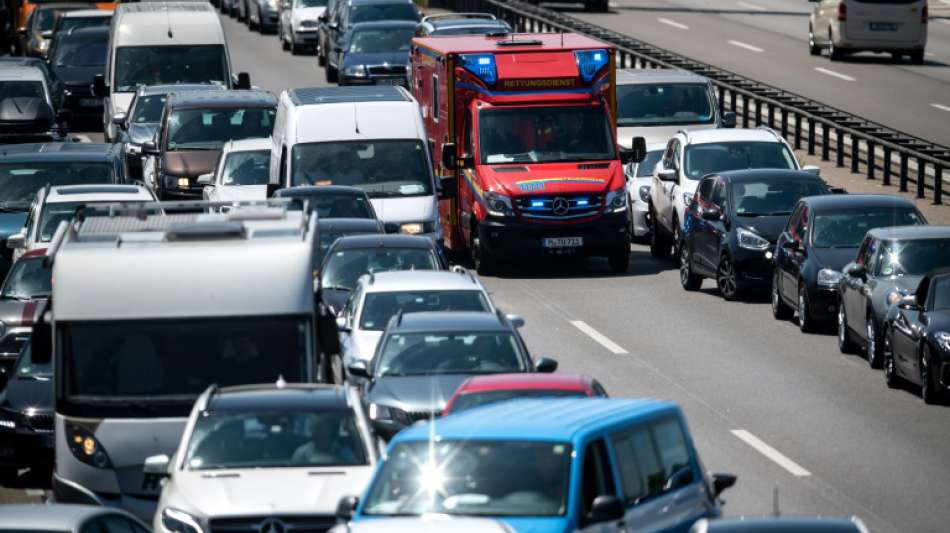 Missachtung der Rettungsgasse soll schärfer geahndet werden