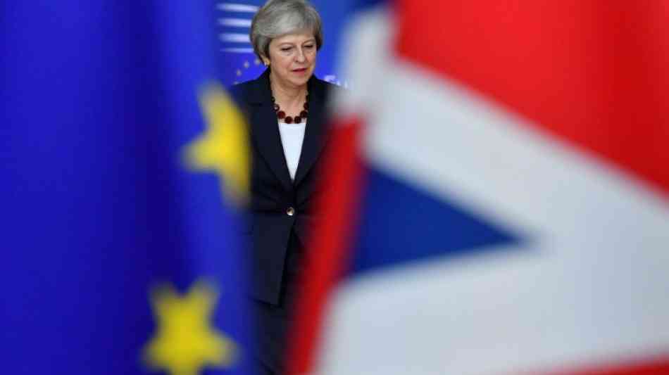 May hält Abkommen mit EU zu Brexit immer noch für machbar