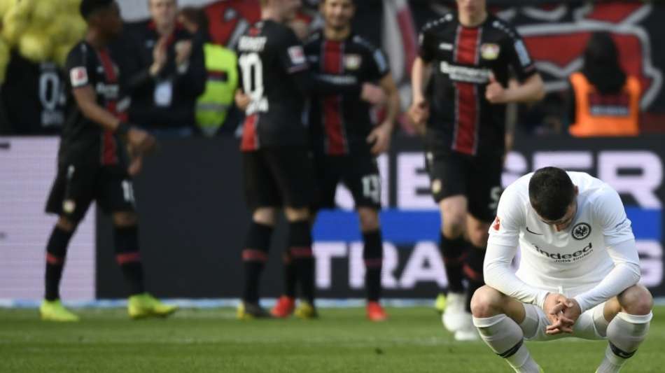 1:6 schon zur Pause: Europacup-Hoffnung Frankfurt geht in Leverkusen unter