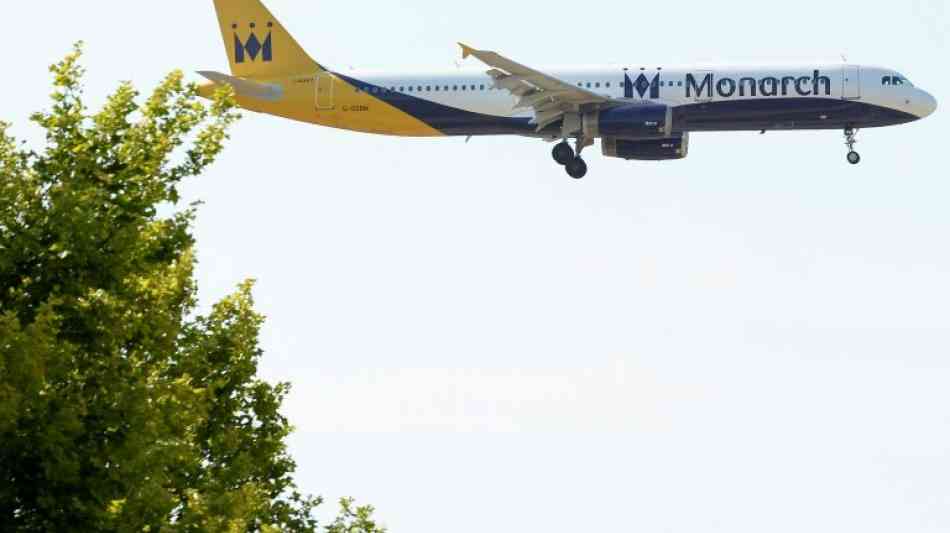 CAA - Wirtschaft: Britische Fluggesellschaft Monarch ist insolvent