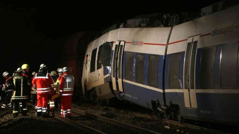 NRW: 41 Menschen bei schwerem Zugungl