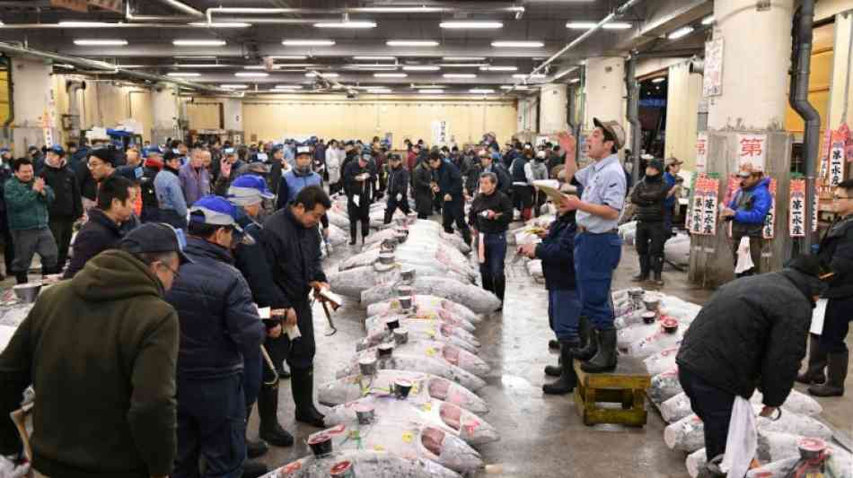 Japan: Letzte Neujahrsauktion auf historischem Tsukiji-Fischmarkt 