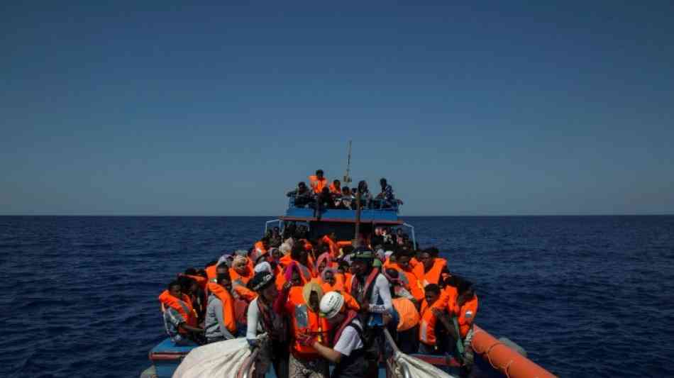 Flüchtlingsretter stoppen fragwürdige Hilfseinsätze im Mittelmeer