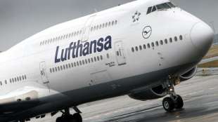 Lufthansa-Maschine dreht wegen technischer Probleme um 