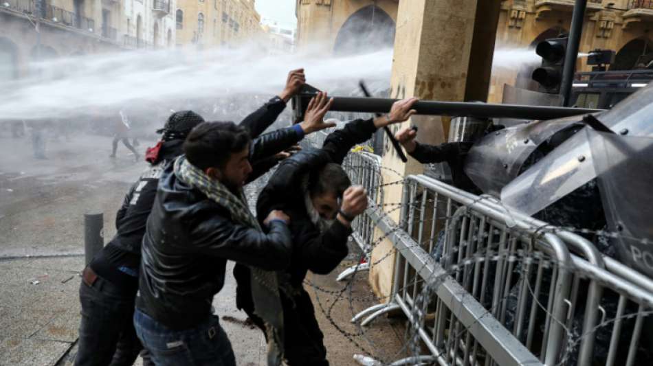 Zahl der Verletzten bei Protesten in Beirut steigt auf fast 400