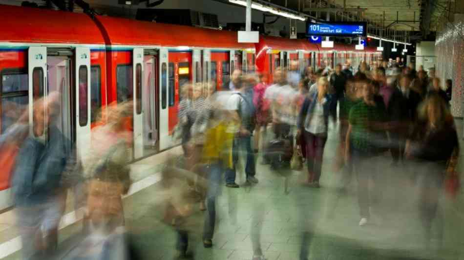 Schlafende Obdachlose sorgen für Tunnelsperrung in Frankfurter S-Bahn