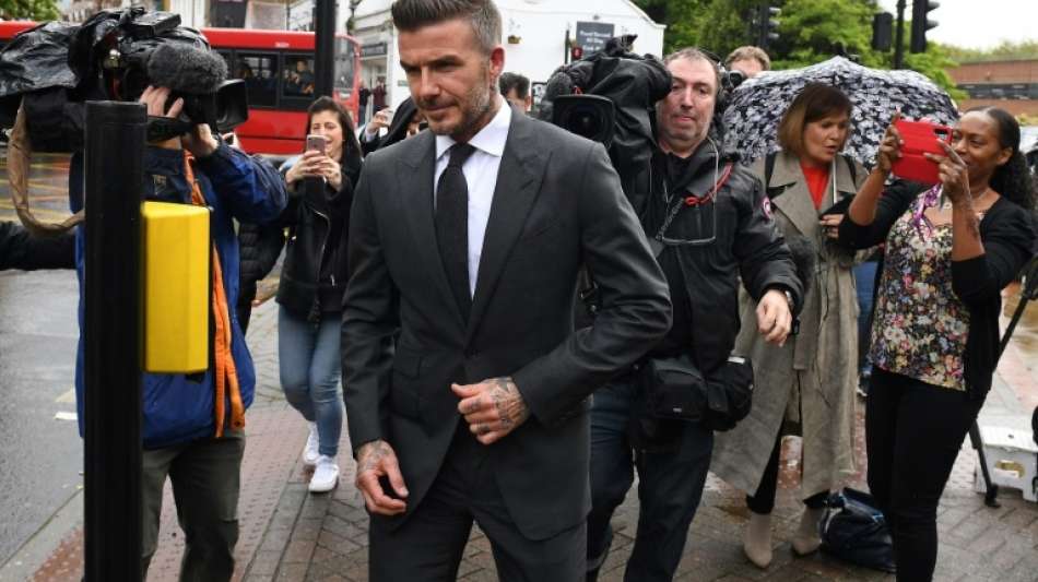 Sechs Monate Führerscheinentzug für David Beckham wegen Handys am Steuer