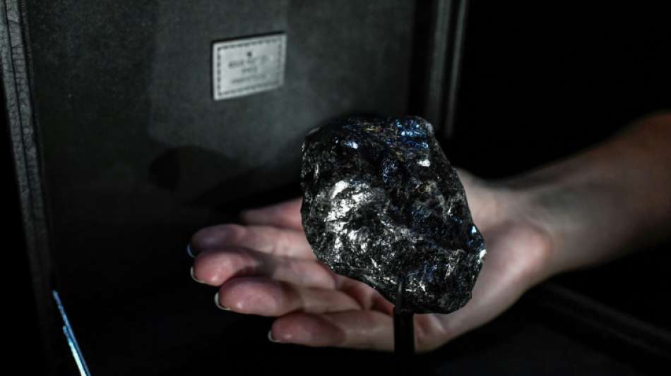 Zweitgrößter Rohdiamant der Welt in Paris präsentiert