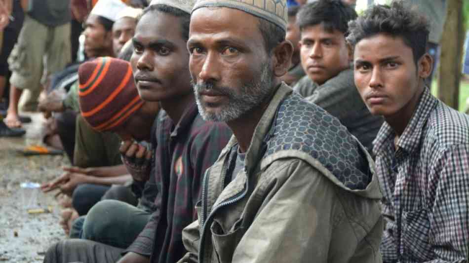 Boot mit 20 Rohingya-Flüchtlingen strandet in Indonesien