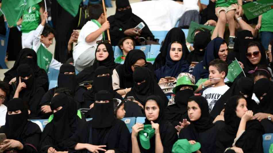 Frauen in Saudi-Arabien erhalten ab 2018 Zugang zu Sportstadien