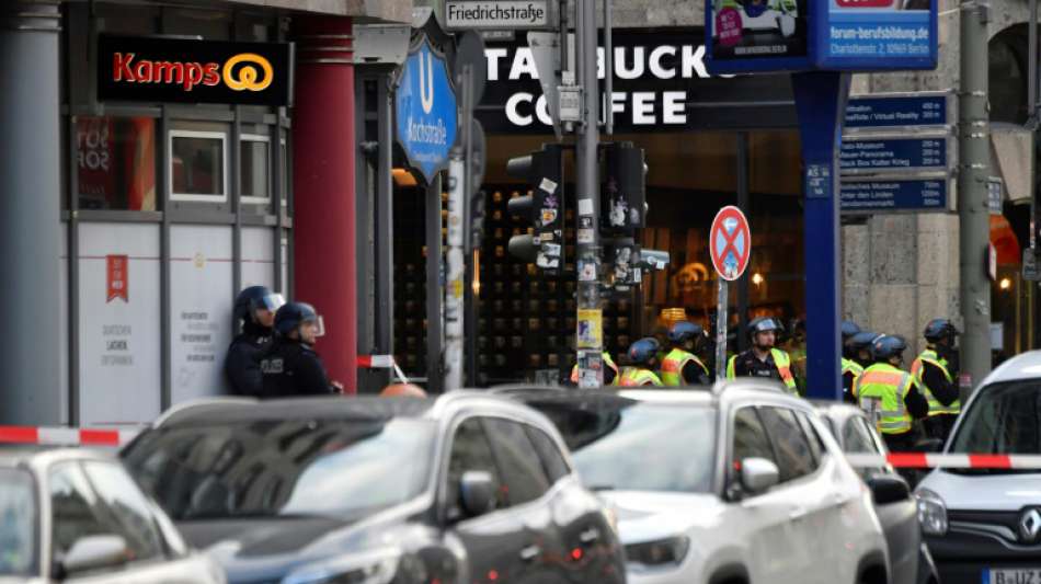 Schüsse in Café am Checkpoint Charlie in Berlin