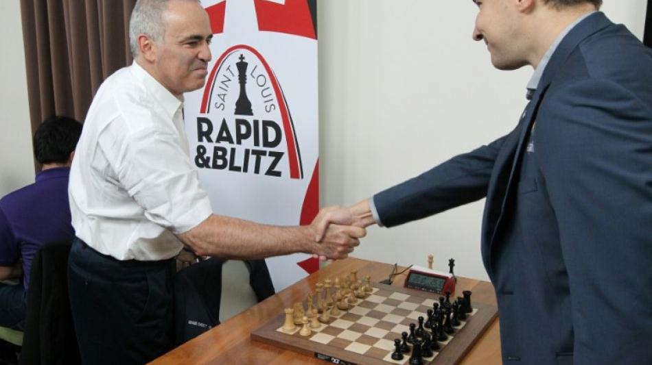Garri Kasparow nach zwölf Jahren wieder zurück am Schachbrett