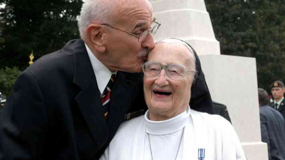 Von kanadischen Soldaten als Retterin verehrte Nonne mit 103 Jahren gestorben