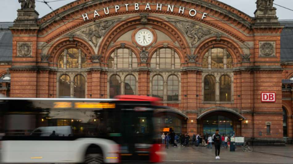 Busse und Bahnen umrunden pro Tag 240 Mal die Erde