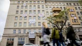 Land Berlin kauft 670 Wohnungen in der Karl-Marx-Allee