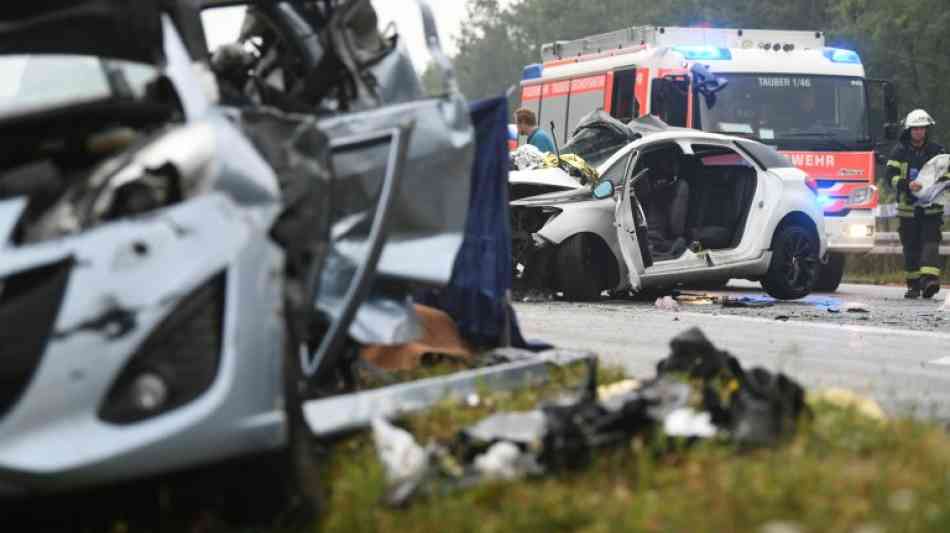 Vier Tote bei schwerem Verkehrsunfall auf Autobahn in Baden-W