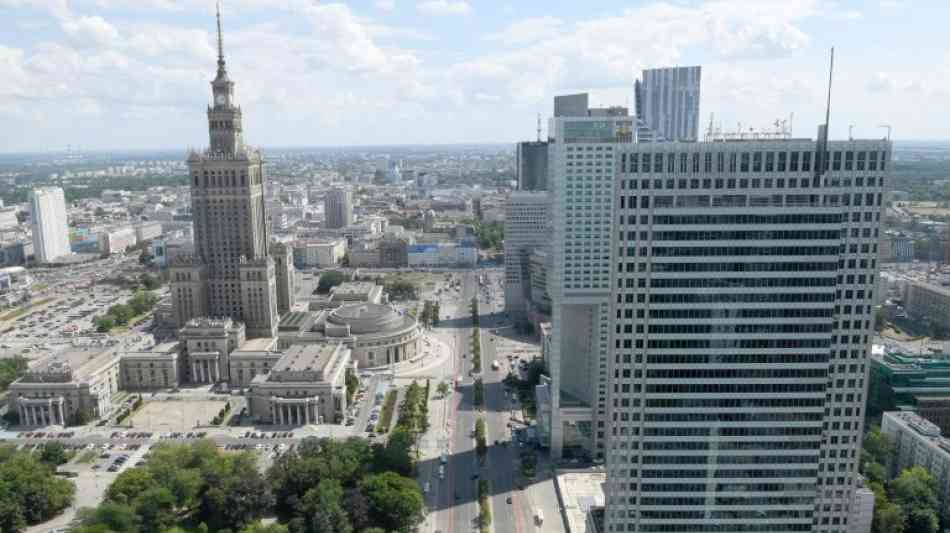 Merkel zu Regierungskonsultationen in Warschau (Polen) begrüßt