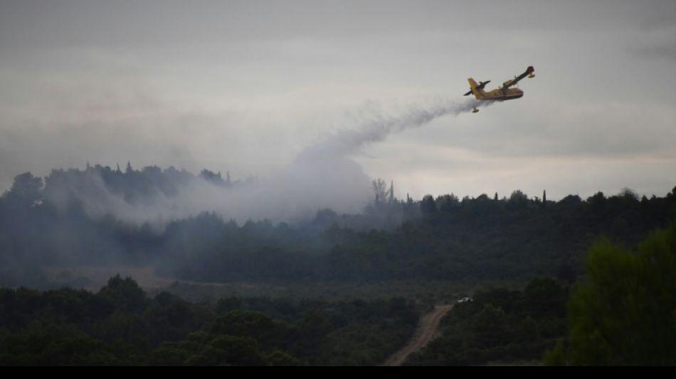 400 Menschen vor neuem Waldbrand in Südfrankreich in Sicherheit gebracht
