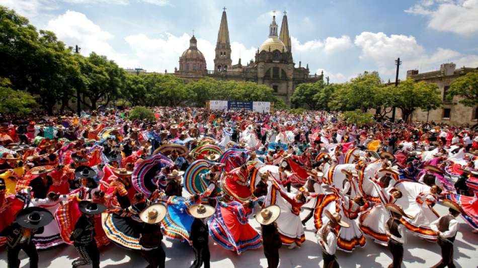 Guadalajara überbietet sich selbst im folkloristischen Tanzen