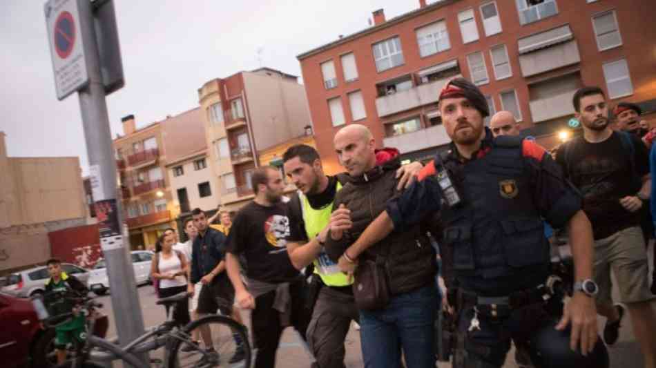 Katalonien: Tausende protestieren gegen die spanische Polizei  