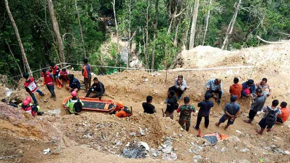 Mindestens sieben Tote bei Einsturz von illegaler Goldmine in Indonesien