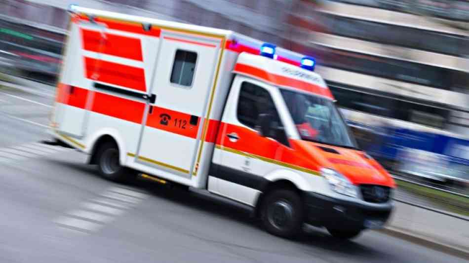 Unglück: Frau nahe Stralsund vom eigenen Auto überrollt 