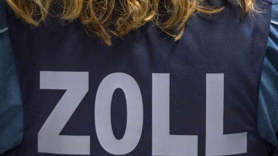 Zöllner finden 79 Kilo Wasserpfeifentabak bei 33-Jährigem am Airport Düsseldorf