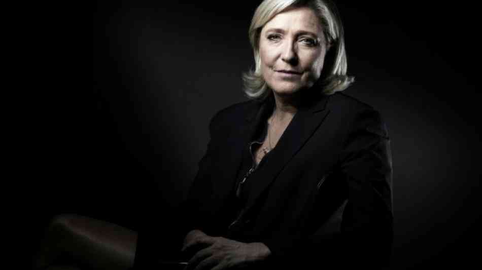 Paris: Front-National-Chefin Le Pen drohen bis zu drei Jahre Haft