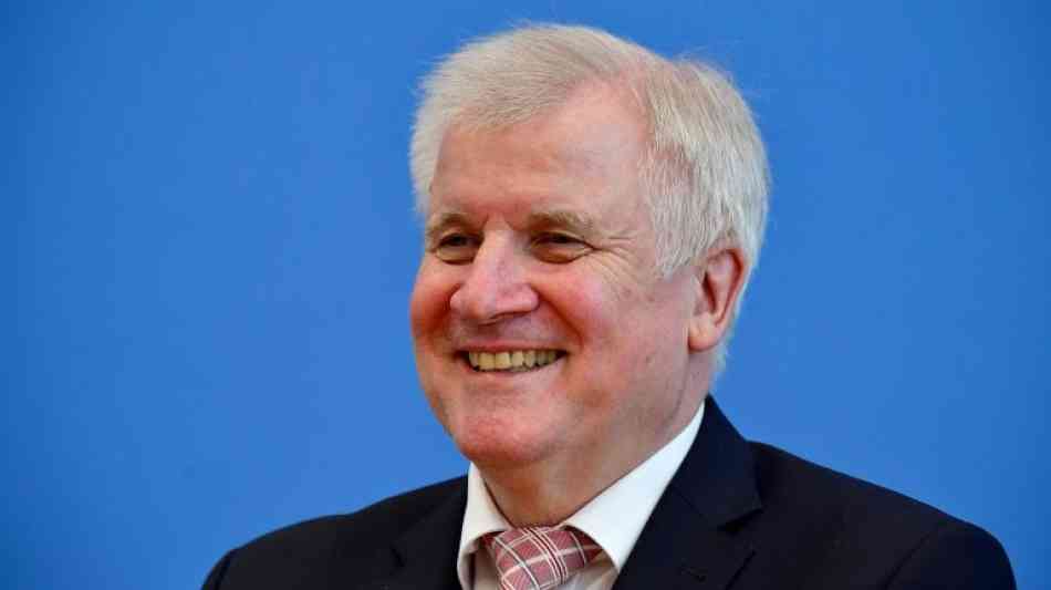 Seehofer: Abkommen mit Athen "weiterer Schritt" zu "geordneten Verh