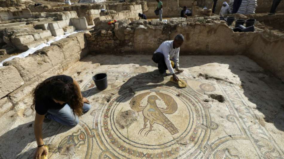 Archäologen legen Überreste einer byzantinischen Kirche in Israel frei