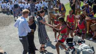 Harry, Meghan und Archie treten ersten Auslandsbesuch als Familie an
