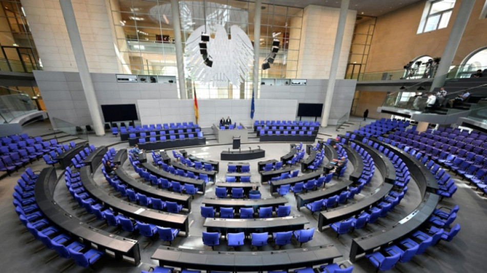 Bundestag berät über Steuersenkungen und Panzerlieferungen an Ukraine