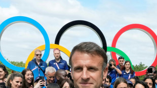 Macron verspricht im olympischen Dorf: "Wir sind bereit"