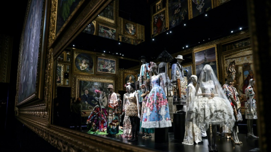 Dolce&Gabbana desembarca por fin en París con una gran antología en el Grand Palais