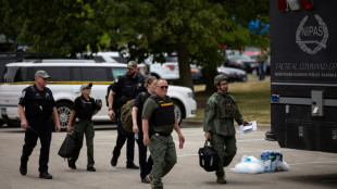 Au moins six morts dans une fusillade aux Etats-Unis lors d'un défilé du 4 juillet