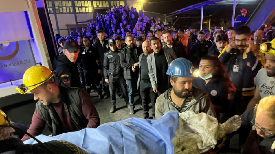 Explosion dans une mine en Turquie: au moins 25 morts, plusieurs dizaines d'ouvriers bloqués